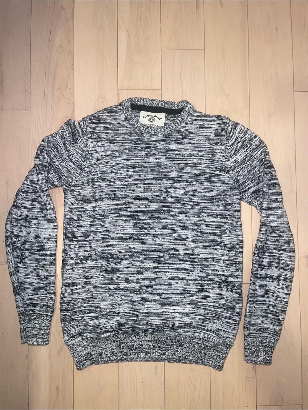 URBAN REEF - Sweater - Marled Black & White Crewneck Like New